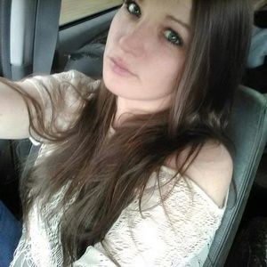 Meet your Posher, Holly